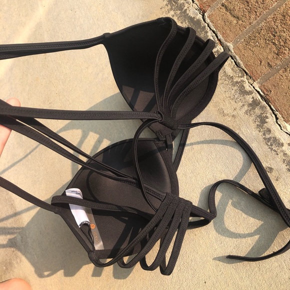 Black push up swim top - Picture 3 of 7